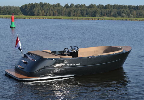 Primeur 710 Tender
