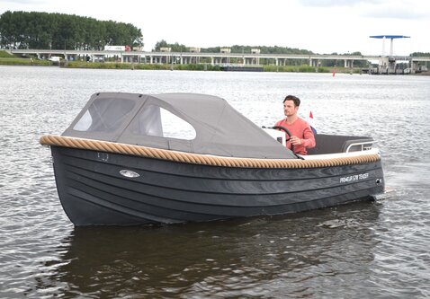 Primeur 570 Tender