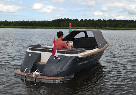 Primeur 570 Tender