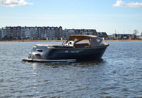 Primeur 715 Tender