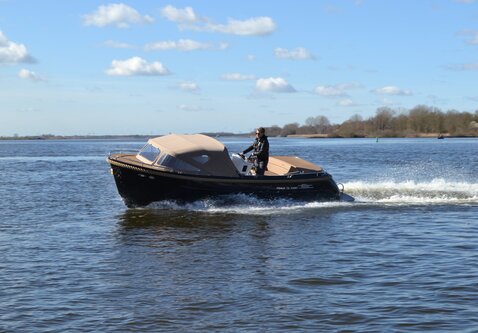 Primeur 715 Tender