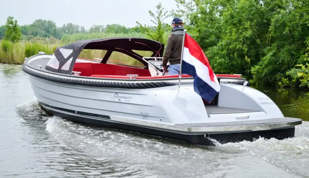 Waterspoor 777 Aviator