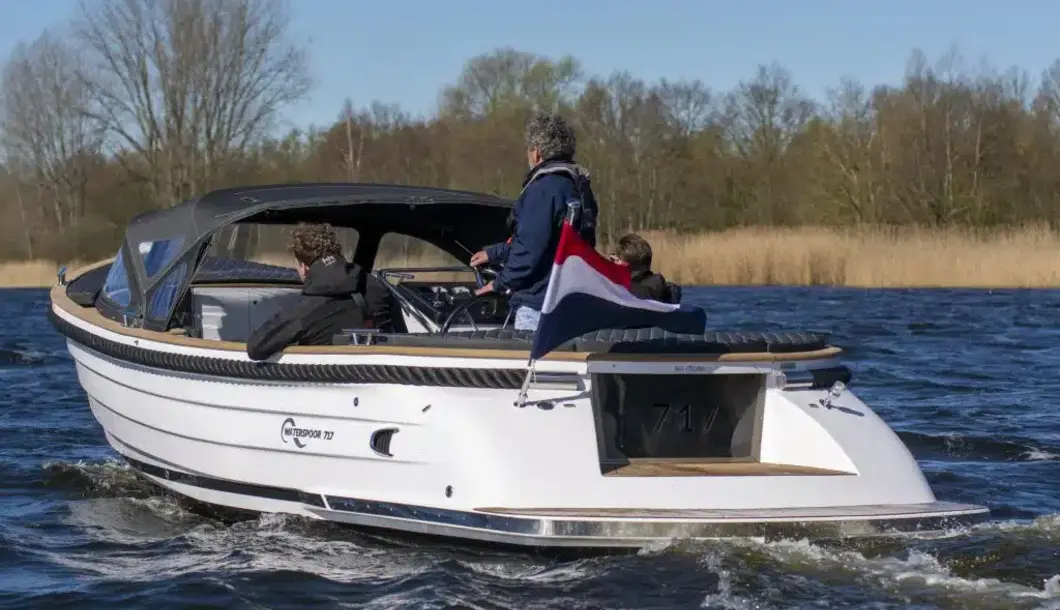 Waterspoor 717 Outboard