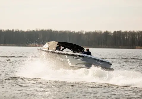 Oud Huijzer 740 Tender