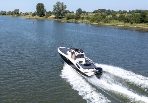 Eolo 830 Day | 300PK Suzuki | incl trailer | Full options!