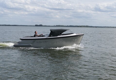 Oudhuijzer 650 tender