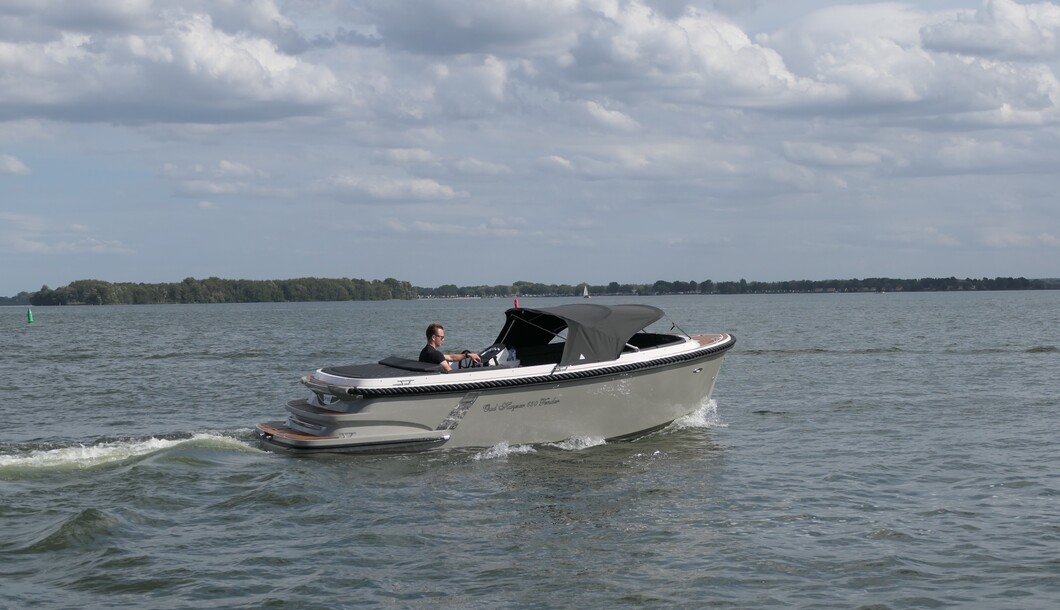 Oudhuijzer 650 tender