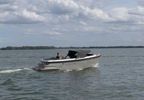 Oudhuijzer 650 tender