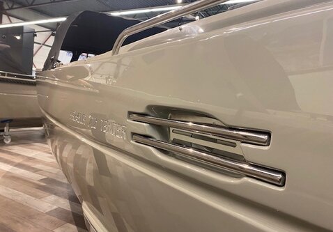 Primeur 710 Tender / Vrije Motor keuze  / Showroom Demo! / MP test!