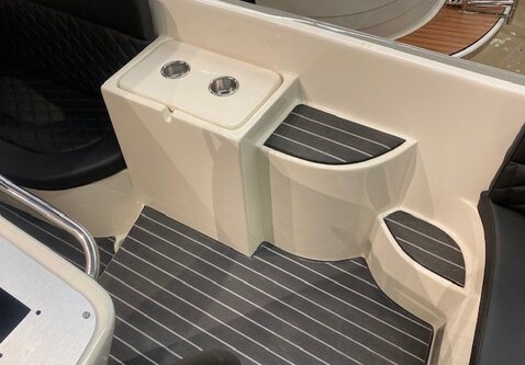 Primeur 710 Tender / Vrije Motor keuze  / Showroom Demo! / MP test!