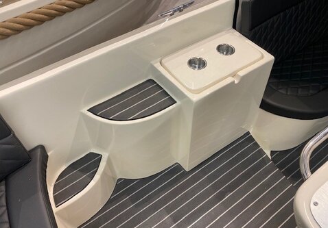 Primeur 710 Tender / Vrije Motor keuze  / Showroom Demo! / MP test!