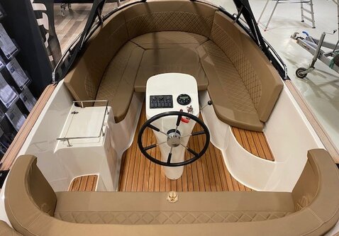 Chaloupe 610 tender / 30PK Suzuki / Occasion Vaarklaar!