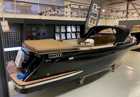 Chaloupe 610 tender / 30PK Suzuki / Occasion Vaarklaar!