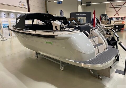 Primeur 600 Tender / Vrije Motorkeuze / Showroom model 2026!