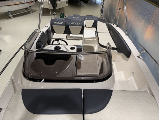 EOLO 730  / 250PK  inboard Volvo Penta V6 /  Showroom model  2026! / Vaarklaar!