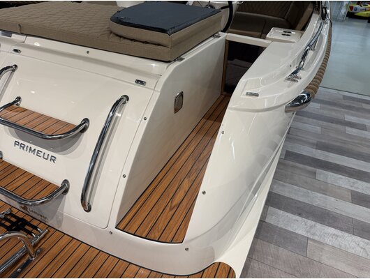 Primeur 625 tender / Vrije motor keuze /  Showroom model  2026!