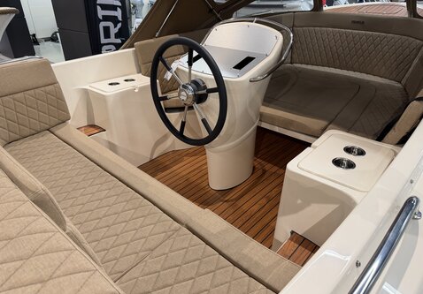 Primeur 625 tender / Vrije motor keuze /  Showroom model  2026!