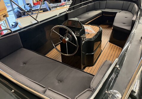 Anker 560 inboard / 16PK Vetus /  Boegschroef / Bimini top / Vaarklaar!