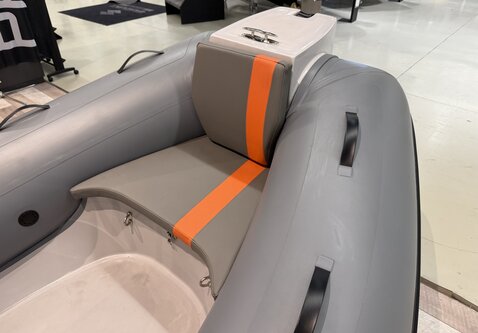 Nimarine 410 / 25PK Mercury / Showroom model / Vaarklaar!
