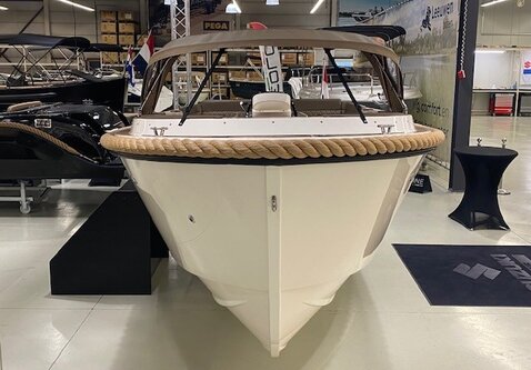 Oudhuijzer 740  tender / Vrije Motor keuze / Showroom model  2026!