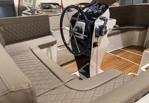 Oudhuijzer 740  tender / Vrije Motor keuze / Showroom model  2026!