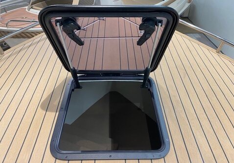 Primeur 850 Cabin  / Vrije motor keuze /  Showroom model  2026!