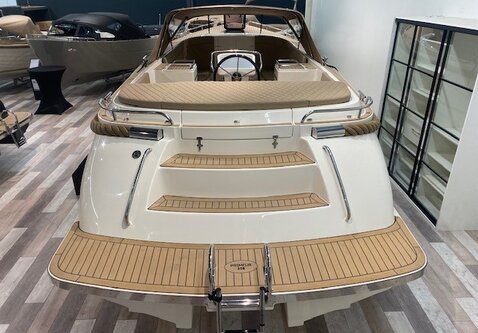 Primeur 850 Cabin  / Vrije motor keuze /  Showroom model  2026!