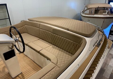 Primeur 850 Cabin  / Vrije motor keuze /  Showroom model  2026!