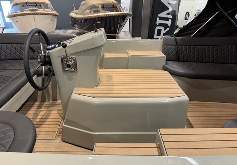 Primeur 700 Tender  / 42PK Vetus /  Showroom model  2026!
