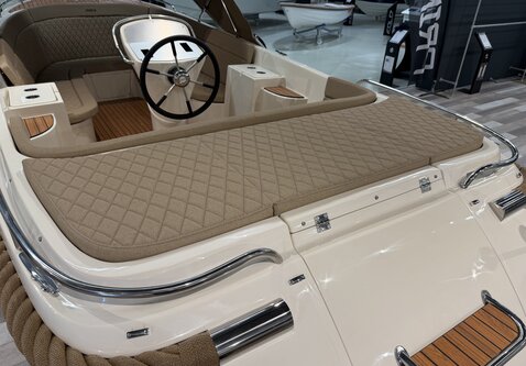 Primeur 715 Tender / Vrije motorkeuze / Showroom model 2026!