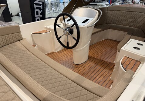 Primeur 715 Tender / Vrije motorkeuze / Showroom model 2026!