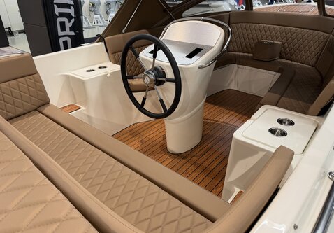 Primeur 615 Tender / Vrije motorkeuze / Showroom model 2026!