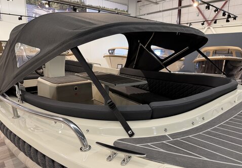 Primeur 600 Tender / 33PK Vetus 4-Clinder / Showroom model 2026!