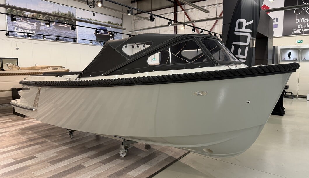 Oudhuijzer 740 tender / Vrije Motor keuze / Showroom model 2026!