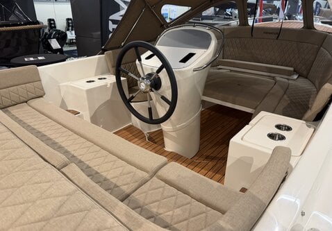 Primeur 605 Tender / Vrije motorkeuze / Showroom model 2026!