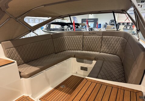 Oud Huijzer 650 tender / Vrije motorkeuze / showroom model 2026!