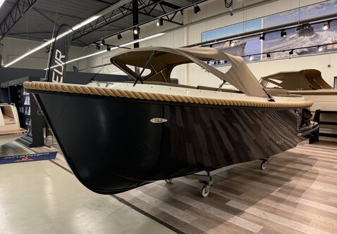 Oud Huijzer 650 tender / Vrije motorkeuze / showroom model 2026!