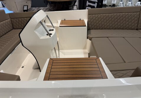 Oud Huijzer 650 tender / Vrije motorkeuze / showroom model 2026!