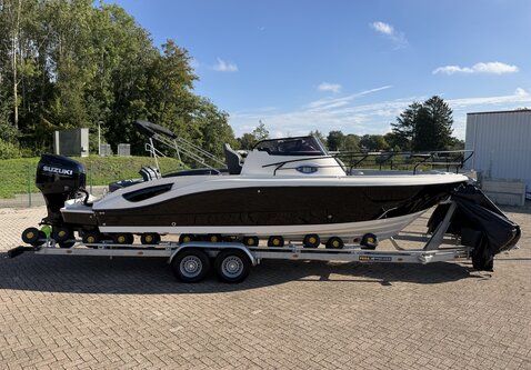 Eolo 830 Day | 300PK Suzuki | incl trailer | Full options!