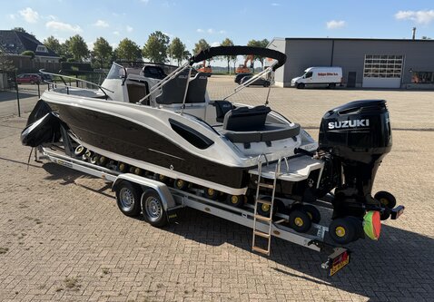 Eolo 830 Day | 300PK Suzuki | incl trailer | Full options!