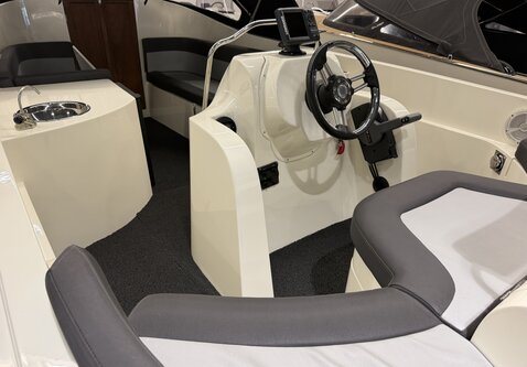 Oud Huijzer 700 Tender / 115PK Yamaha / Vaarklaar!