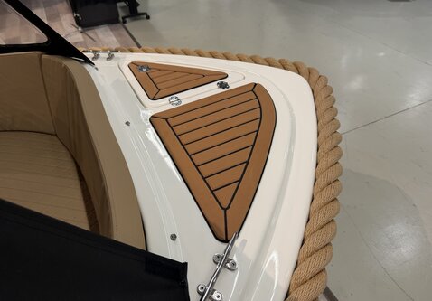 Lioness 455 sloep /  9.9PK Suzuki / Showroom model  2026 / Vaarklaar!