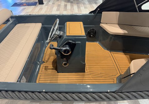 Lioness 455 sloep /  15PK Honda / Showroom model  2026 / Vaarklaar!