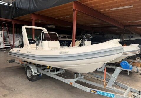 RIB Rubberboot / Aquila 500 Hypalon / 40PK Yamaha / Vaarklaar!