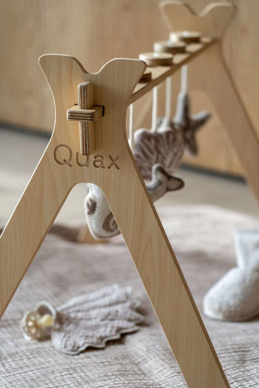 Quax Tipi - Activity Arch + 5 Knitted Toy - Umi