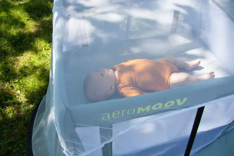 AeroMoov Instant travel cot - Mosquito net