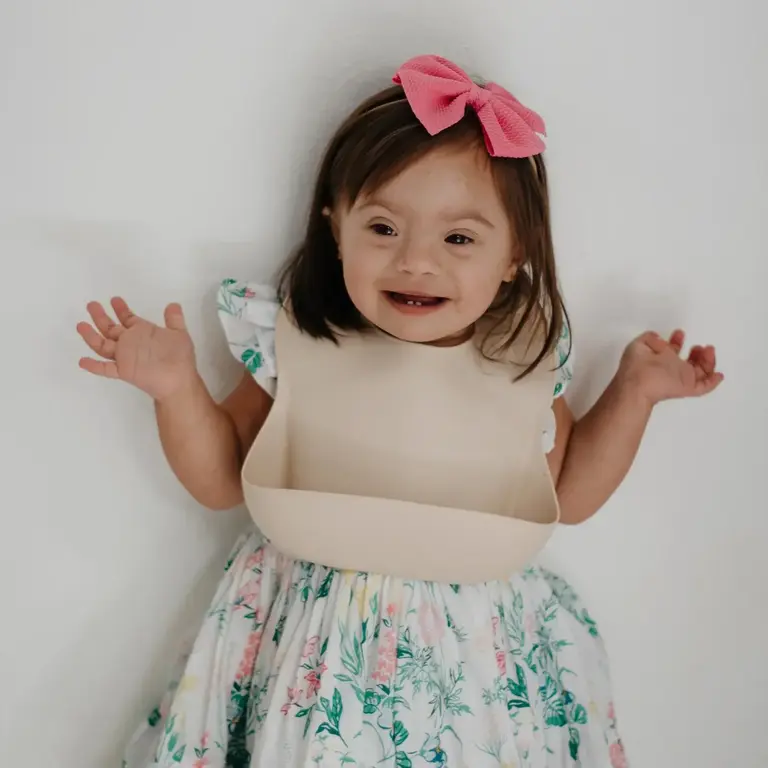 Mushie Silicone Bibs - Shifting Sand