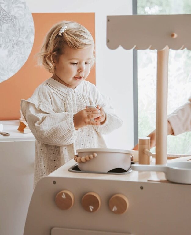 Label Label Bistro Kitchen - Nougat