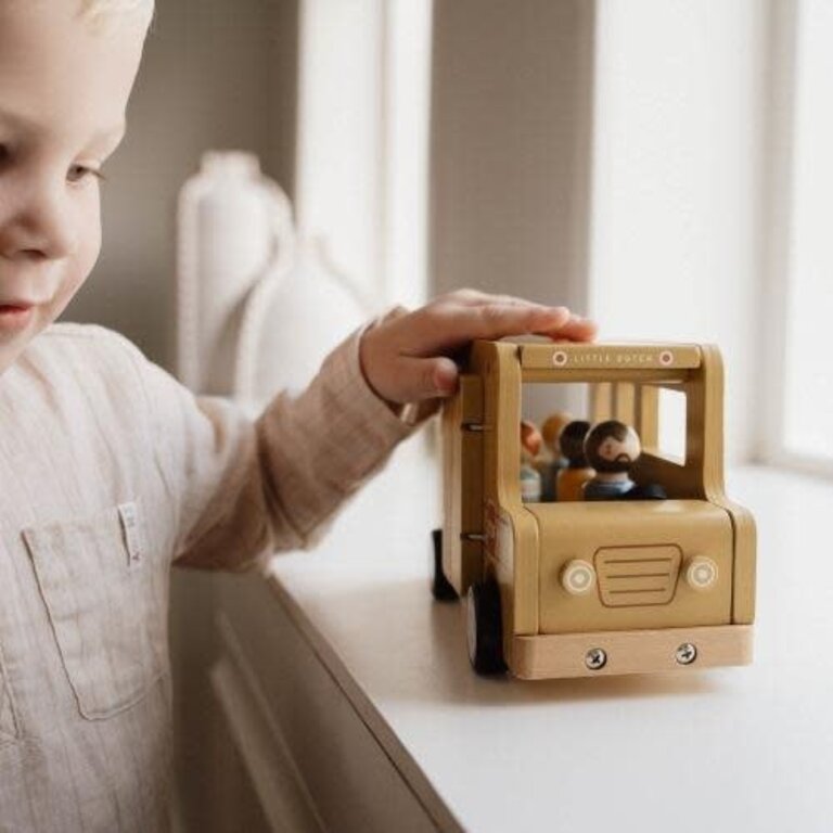 Little Dutch Schoolbus met poppetjes FSC