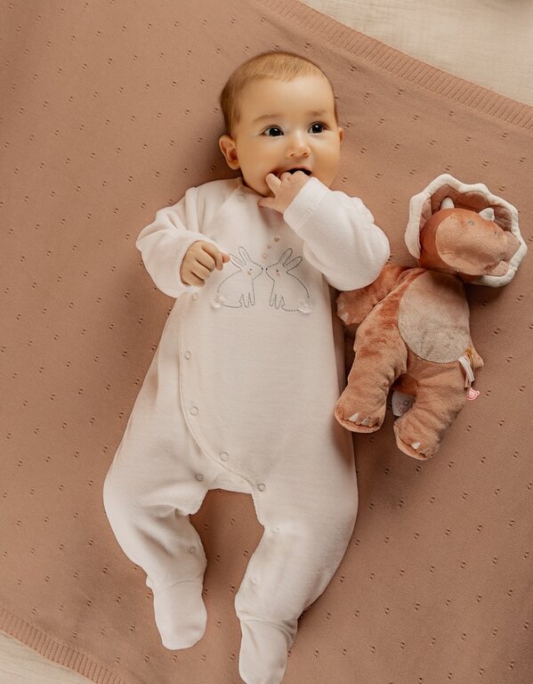 Noukie's Baby Pyjama Fluweel - Pretty Flowers
